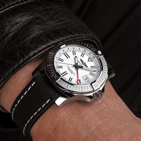 breitling avenger 43 white dial|breitling avenger 43 automatic.